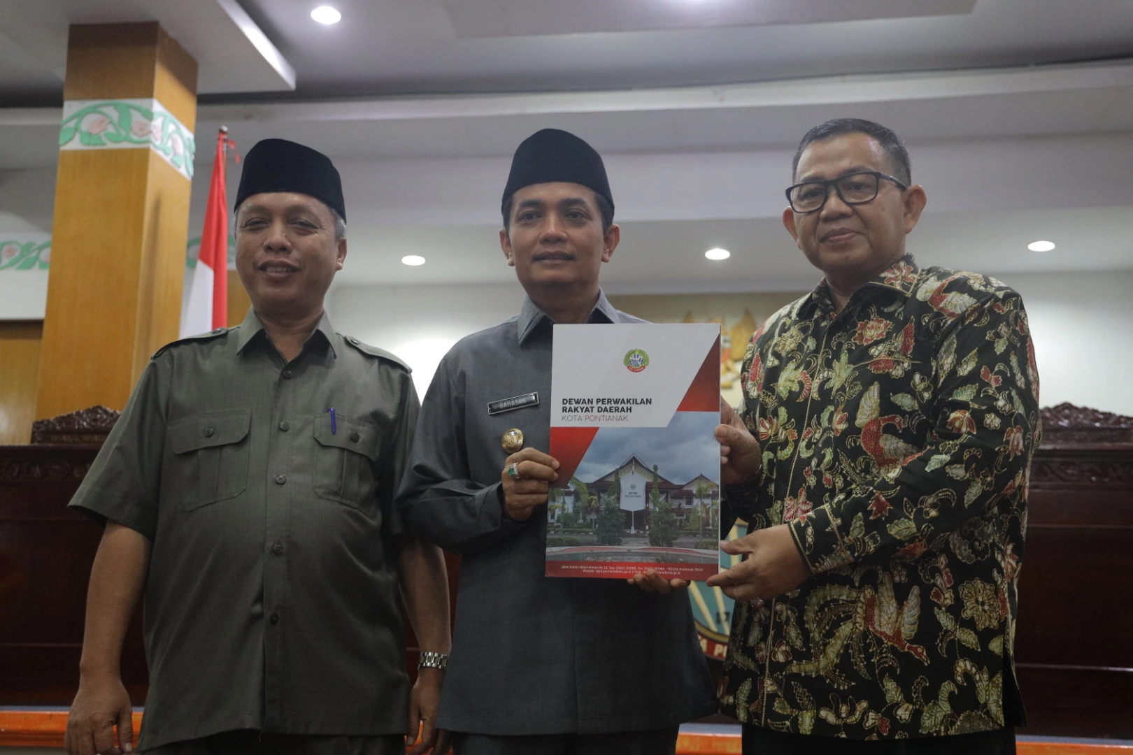 Tanggapi LKPJ Wali Kota, DPRD Serahkan 35 Rekomendasi