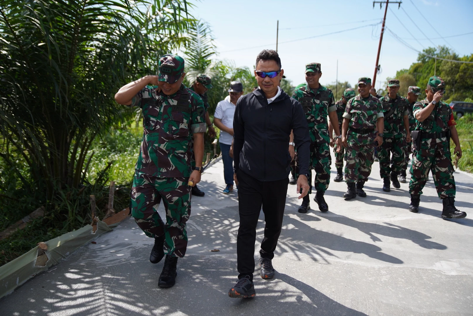 Pemkot Tingkatkan Kualitas Jalan di Pontianak Utara