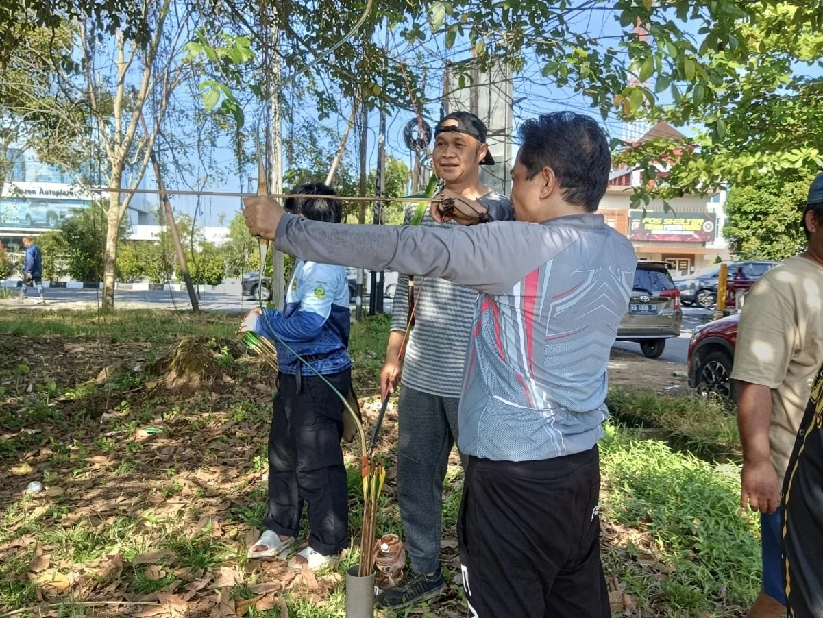 Isi Akhir Pekan, Wawako Ikut Panahan Bersama Komunitas ACC