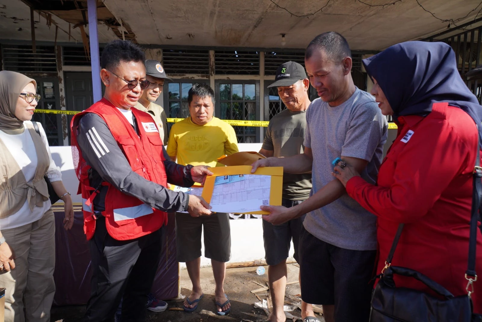 Empat KK Terdampak Kebakaran di Pontianak Utara, Wali Kota Salurkan Bantuan Darurat