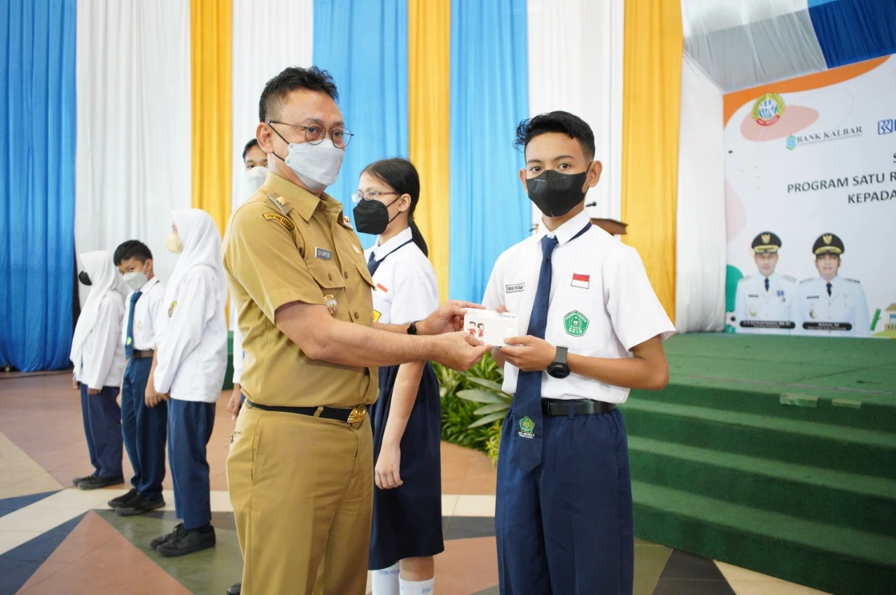 Dukung Program KEJAR, Wako Edi Ajak Pelajar Budayakan Menabung