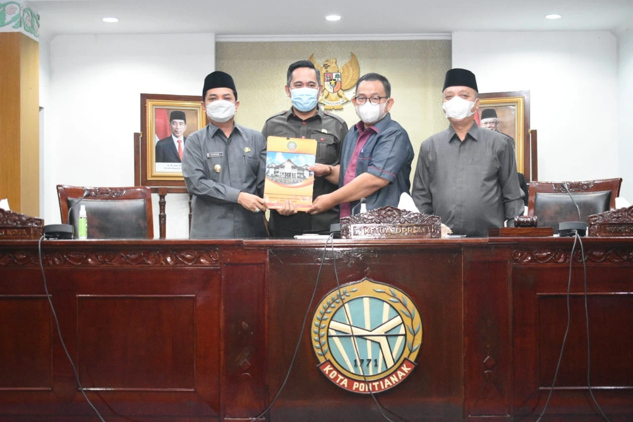 Pemkot Dukung Raperda Smart City dan Penataan PKL