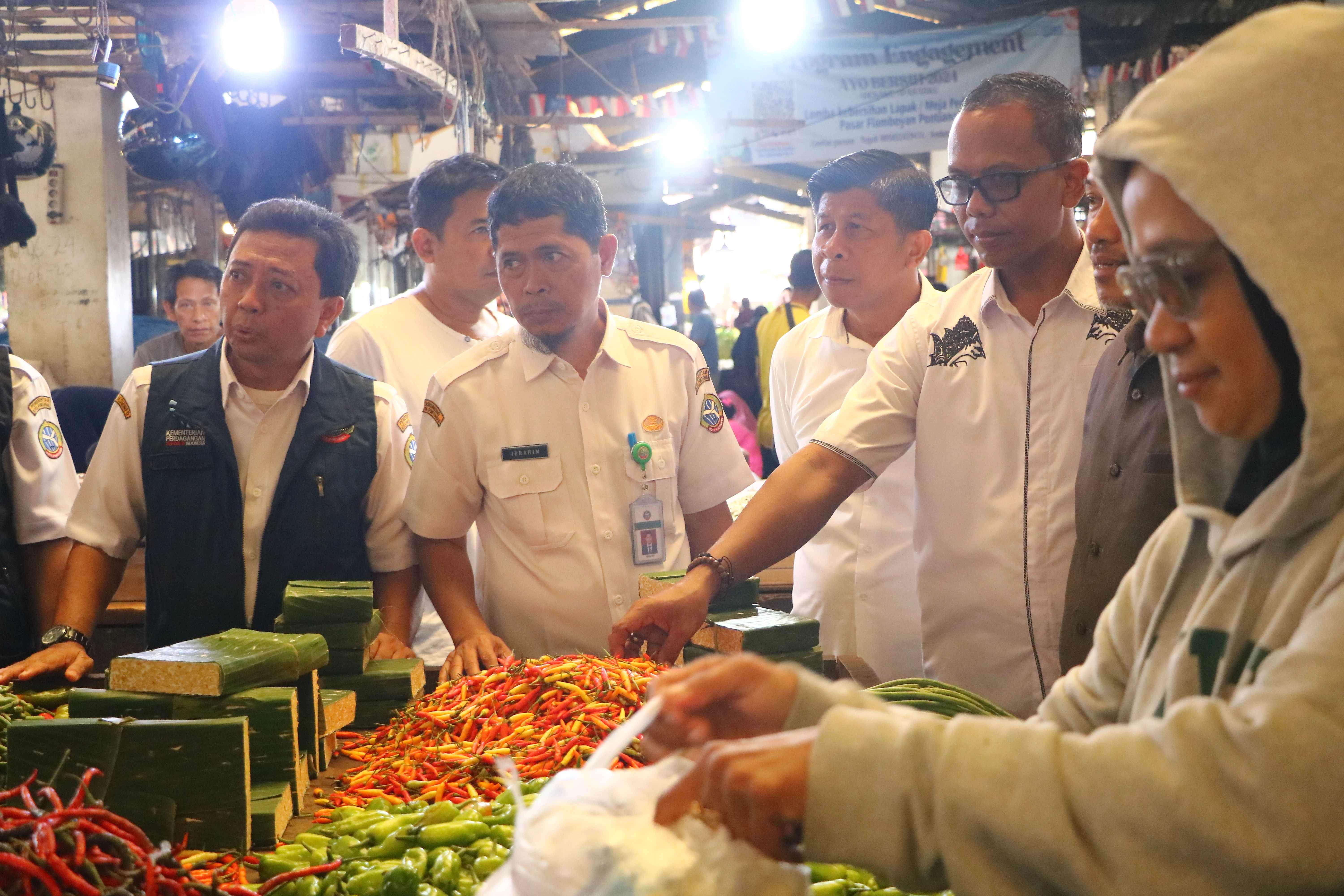 Sambangi Pasar Tradisional dan Modern, Harga Bapok di Pontianak Terpantau Stabil