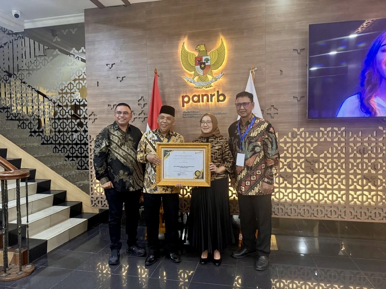 Inovasi Baca Meter Mandiri, PDAM Tirta Khatulistiwa Diganjar Penghargaan OPSI