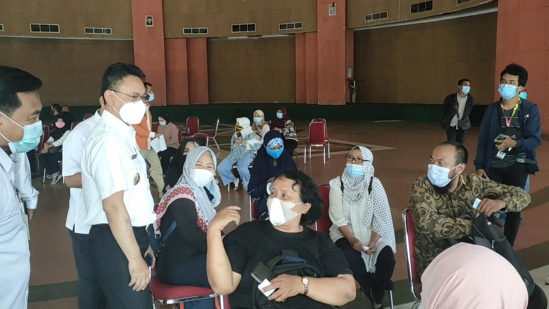 Gunakan Gedung PCC, Vaksinasi Guru Dukung Pelaksanaan PTM