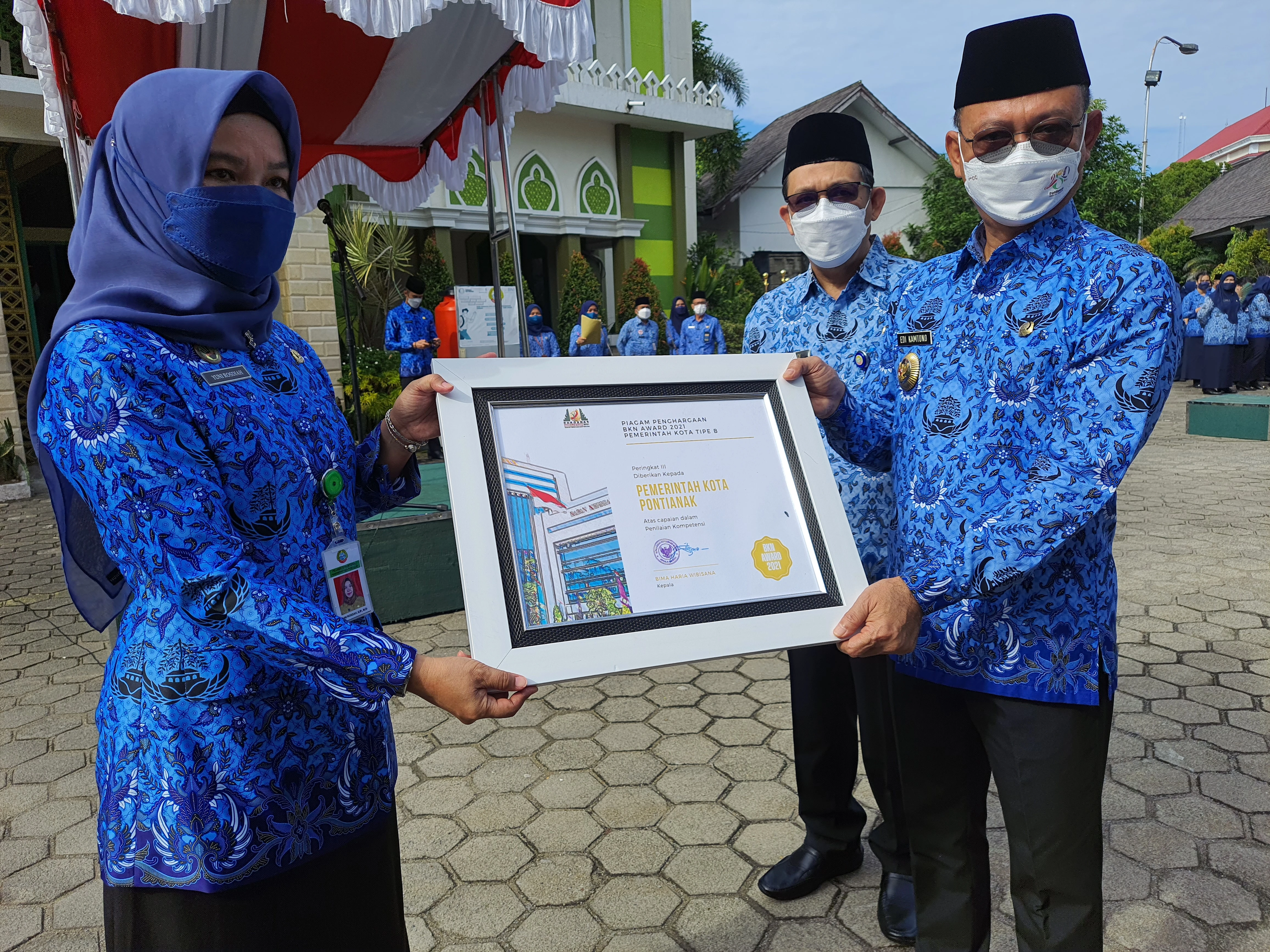 Pemkot Raih Peringkat Tiga BKN Award