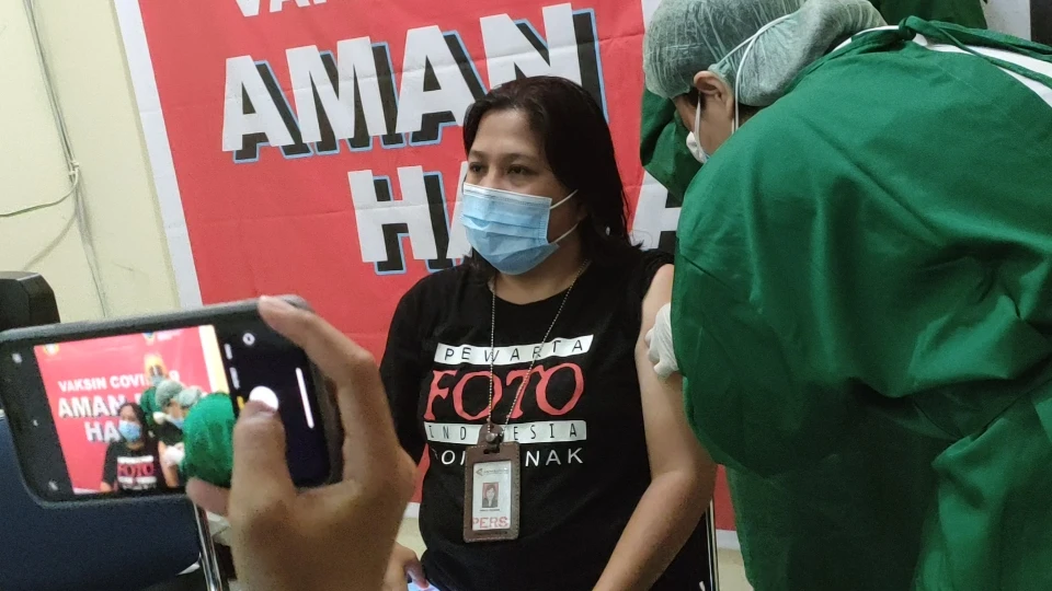 Mobilitas Tinggi, Edi Sebut Wartawan Masuk Prioritas Vaksin