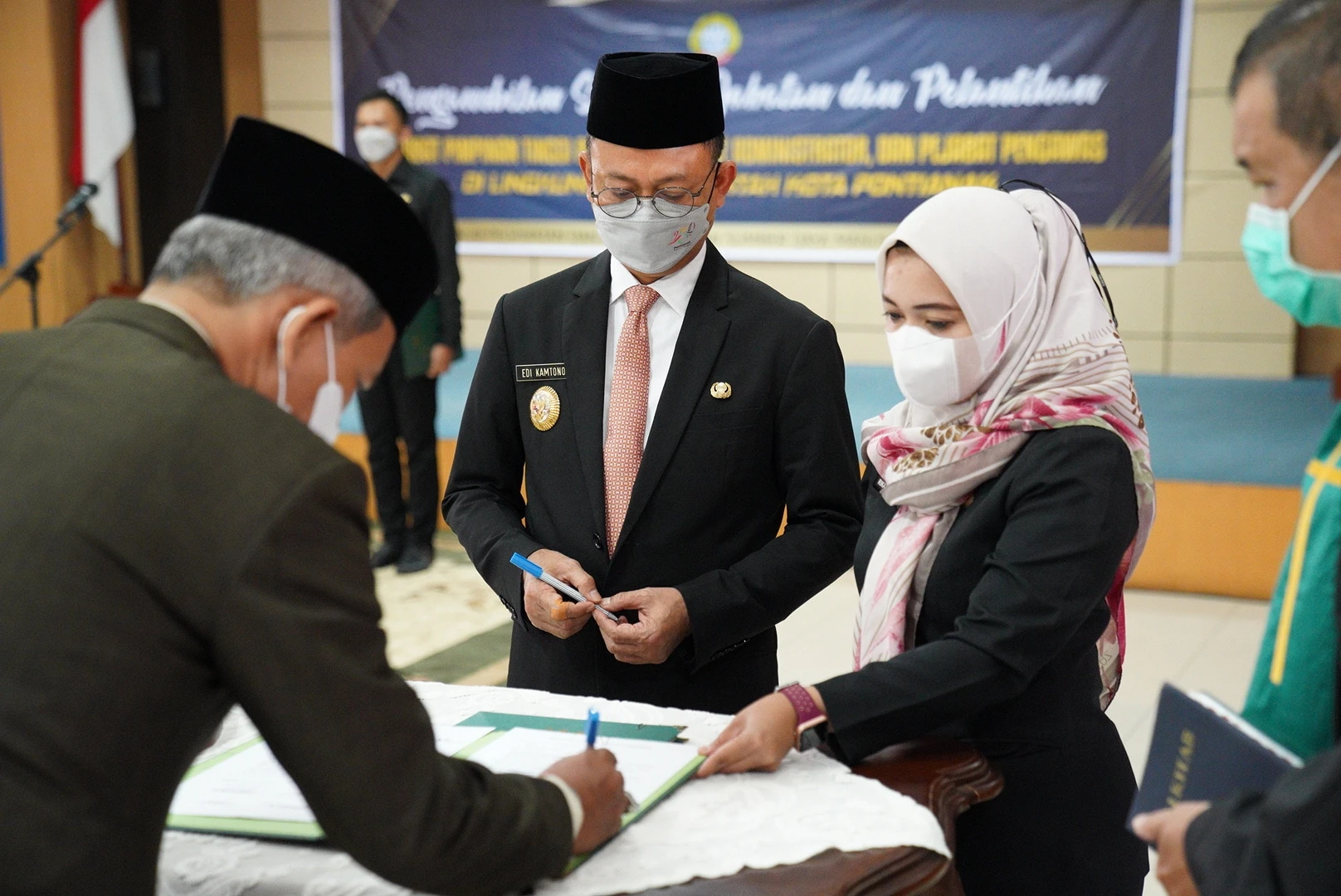 Wali Kota Edi Lantik Zulkarnain Jadi Kepala Diskominfo