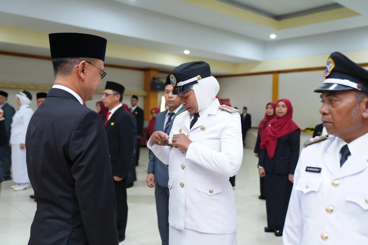 Lantik 29 Pejabat Eselon 3 dan 4, Edi Tekankan ASN Harus Adaptif dan Gerak Cepat