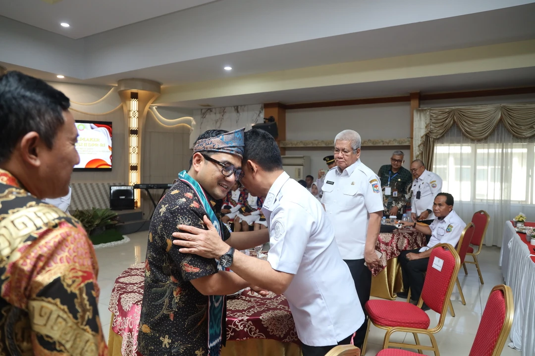 Wako Edi Sampaikan Tantangan Pemkot kepada Ketua Komisi II DPR RI