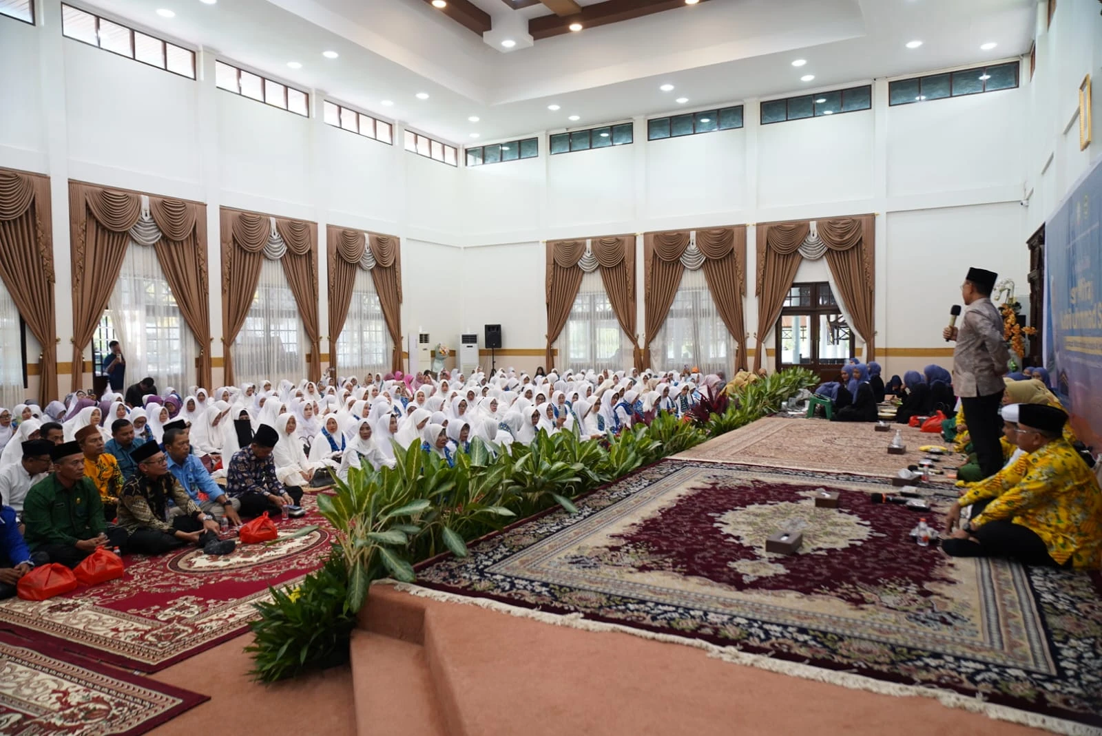 Isra Mikraj Momentum Menguatkan Iman di Era Penuh Ujian