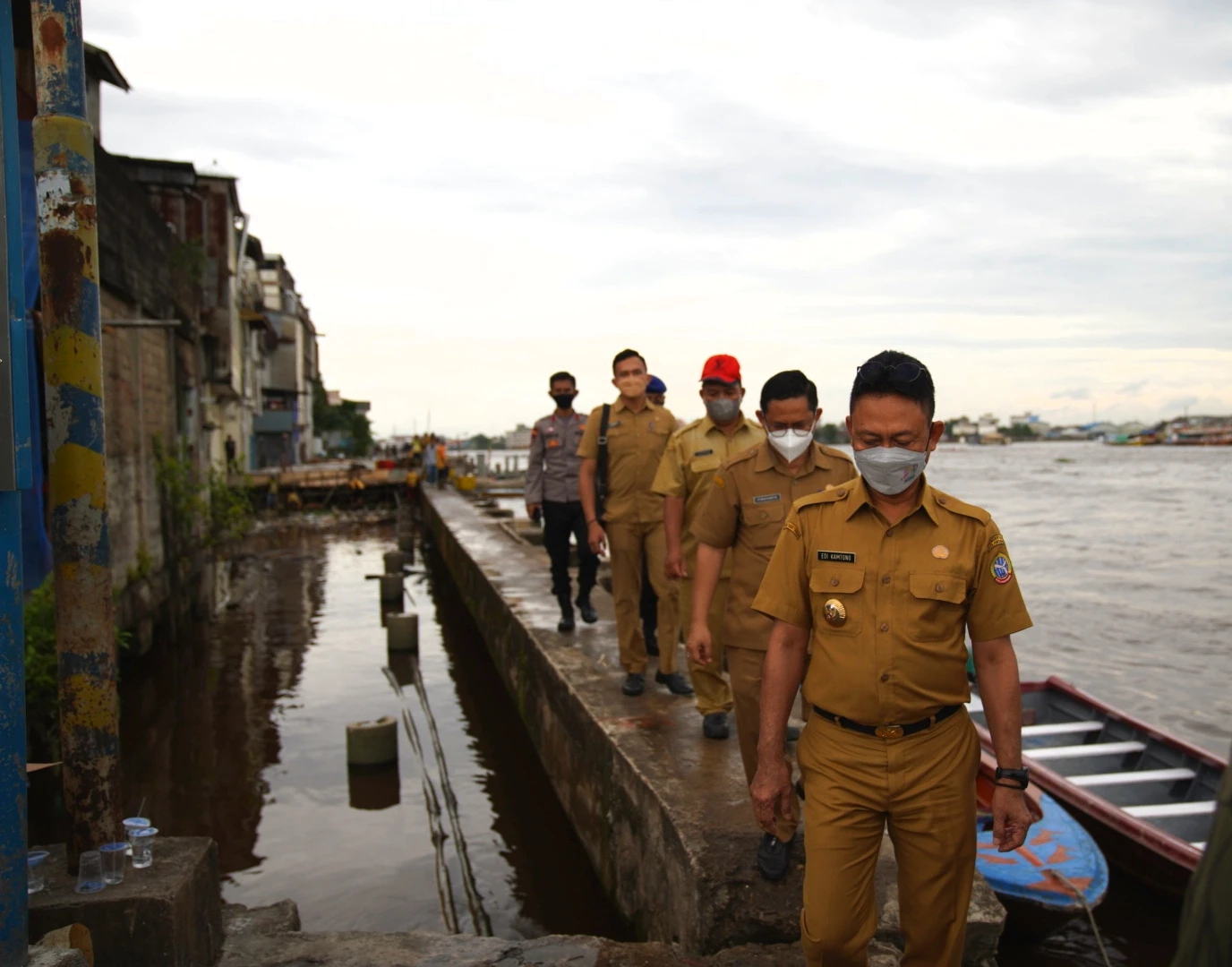 Tata Ruko Tepian Sungai Kapuas Instagramable Bernuansa Kearifan Lokal