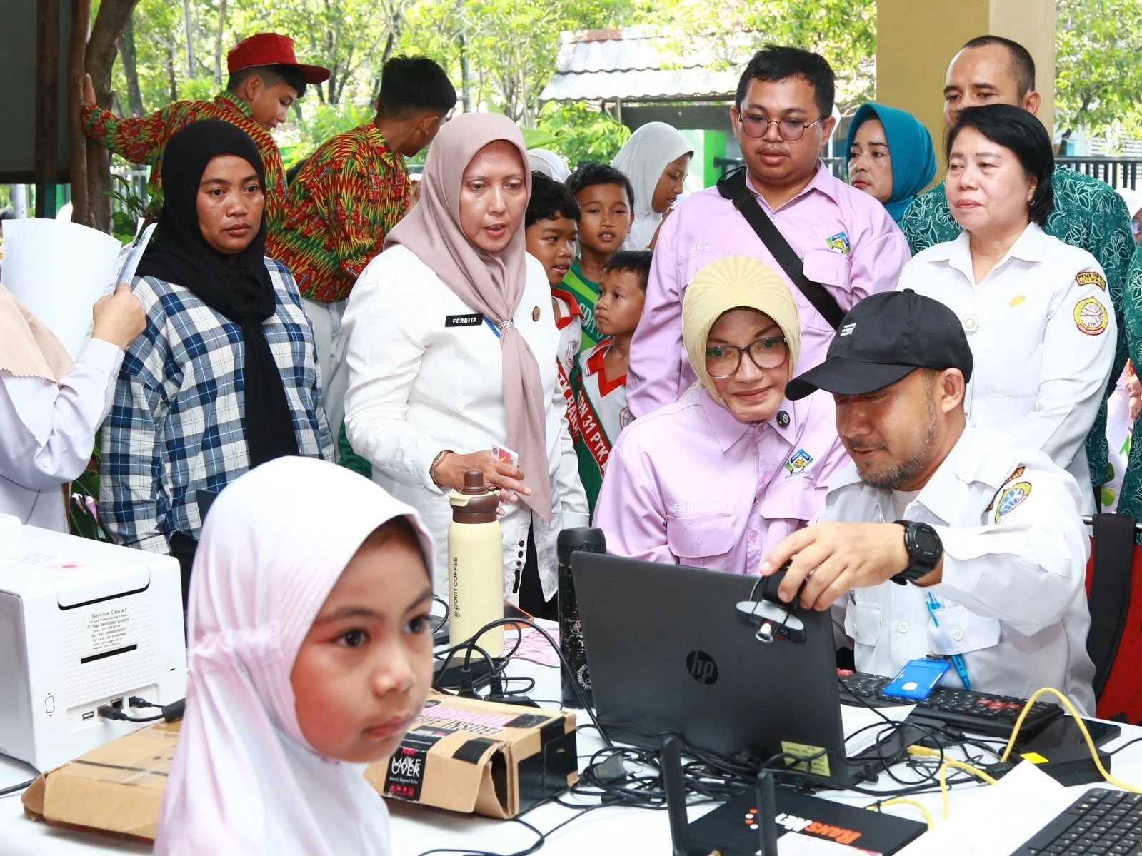 Bunda PAUD Pontianak Tinjau MPLS di 3 Sekolah, Pastikan Siswa SDN 31 Miliki KIA