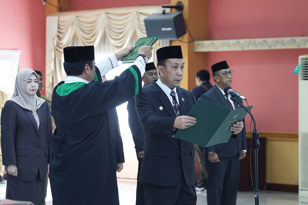 Ani Sofian Lantik Zulkarnain Jadi Pj Sekretaris Daerah Kota Pontianak