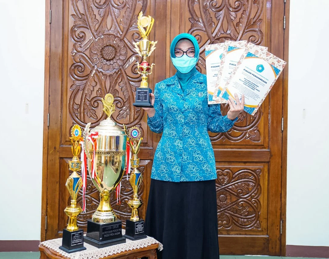 Pontianak  Dua Kali Juara Umum Lomba PKK-KKBPK-KES