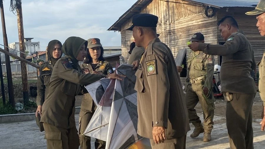 Kasatpol PP Imbau Warga Setop Bermain Layangan