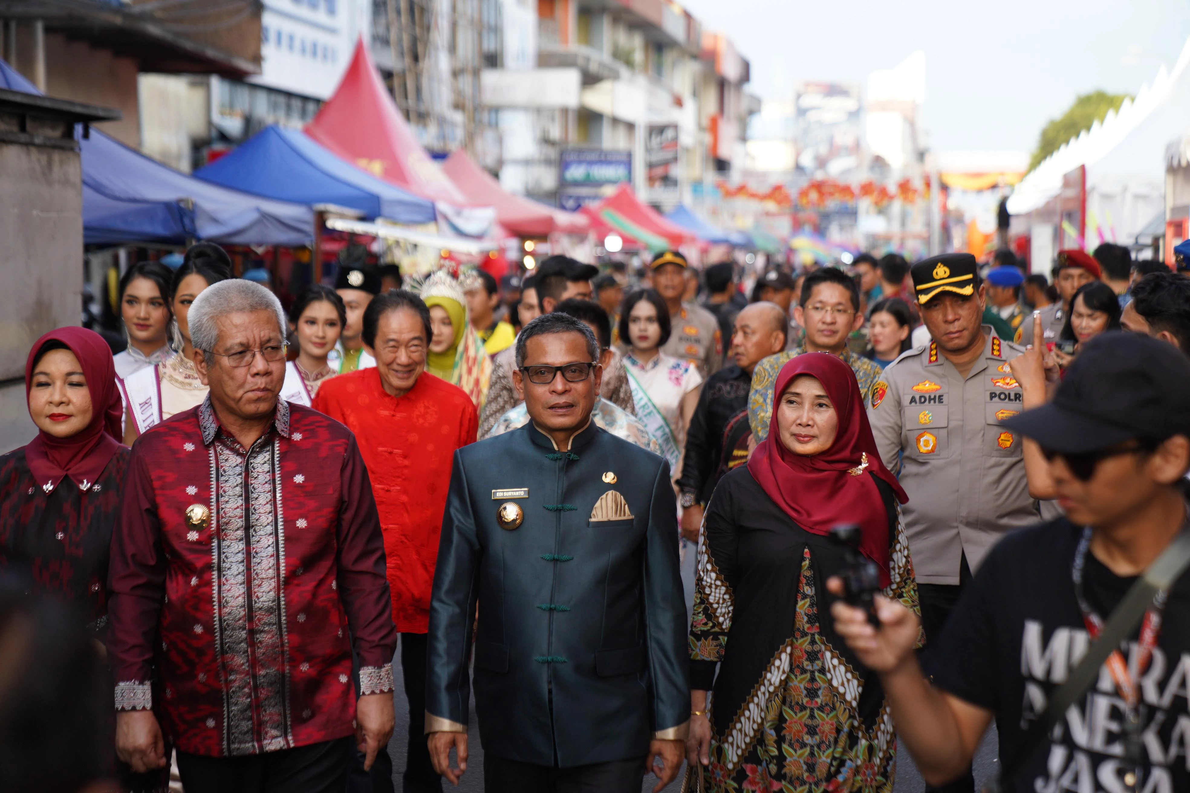 Warga Tumpah Ruah di Pekan Kuliner Cap Go Meh