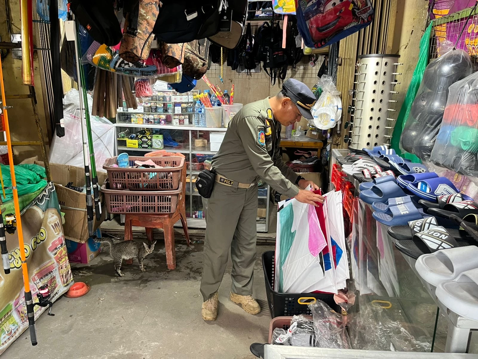 Razia Layangan di Pontianak Utara, Satpol PP Sasar Penjual dan Pemain