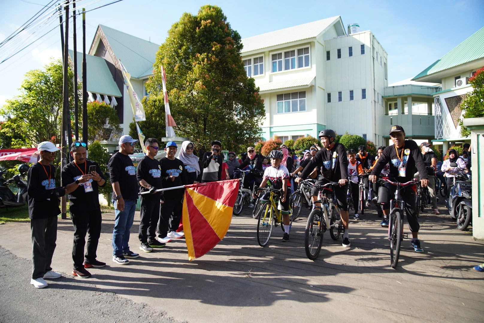 Jalin Kekeluargaan Antar Alumni, SMPN 2 Gelar Gowes
