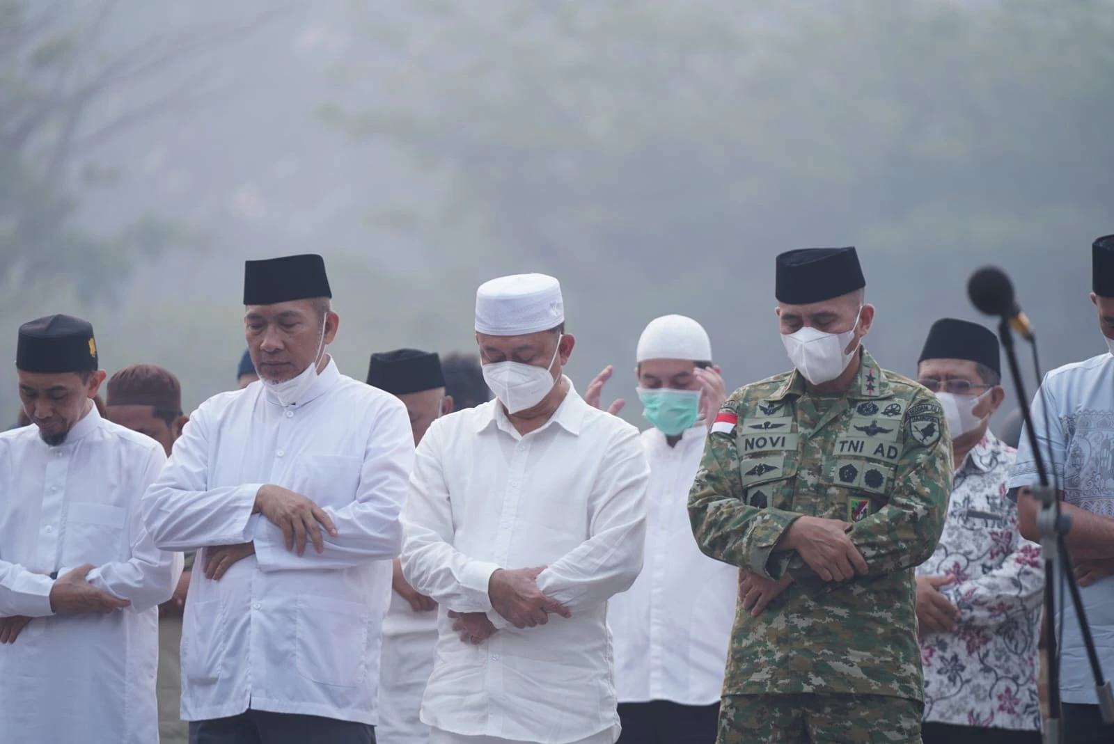Ribuan Umat Islam Salat Istisqa di Masjid Raya Mujahidin