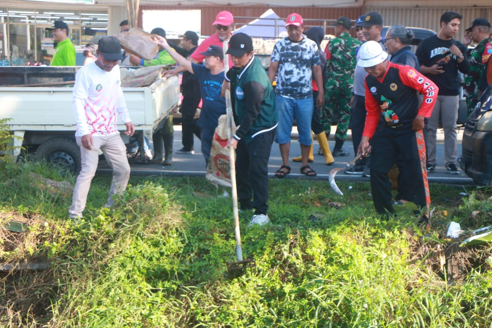 Edi Kamtono Ajak Warga Hidupkan Semangat Gotong Royong Lingkungan