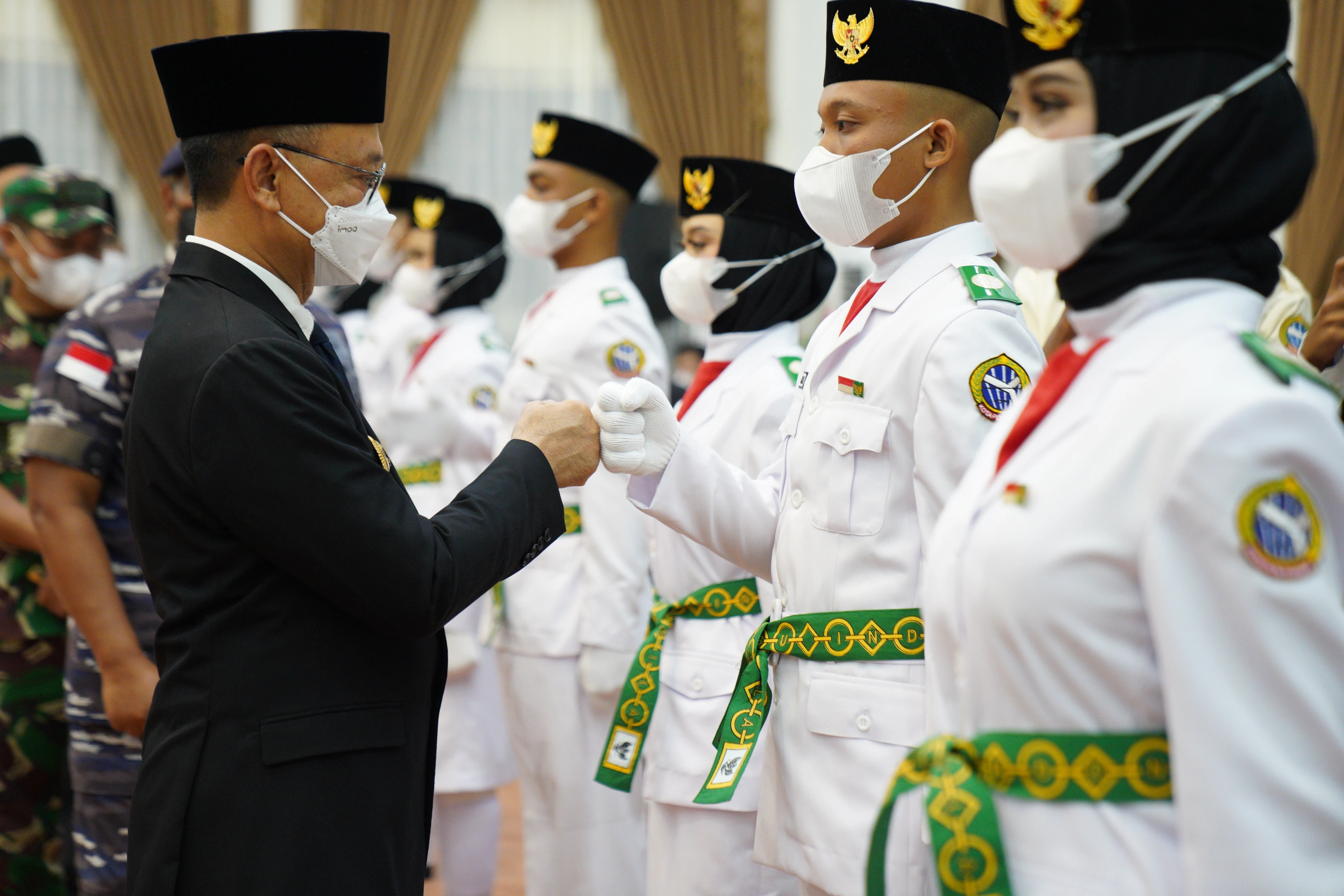 Kukuhkan 33 Anggota Paskribaka, Wako Edi : Tanamkan Nasionalisme dan Patriotisme