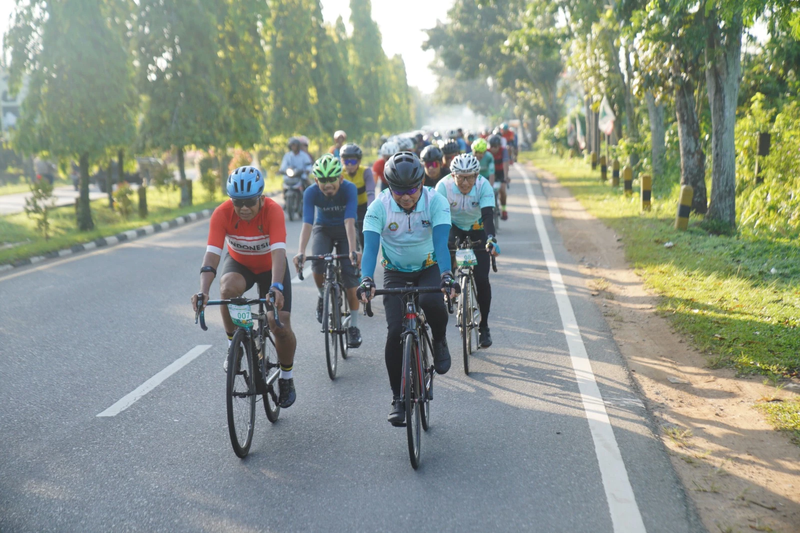 Peserta Happy Cycling Asal Kuching Rasakan Semarak Hari Jadi Pontianak