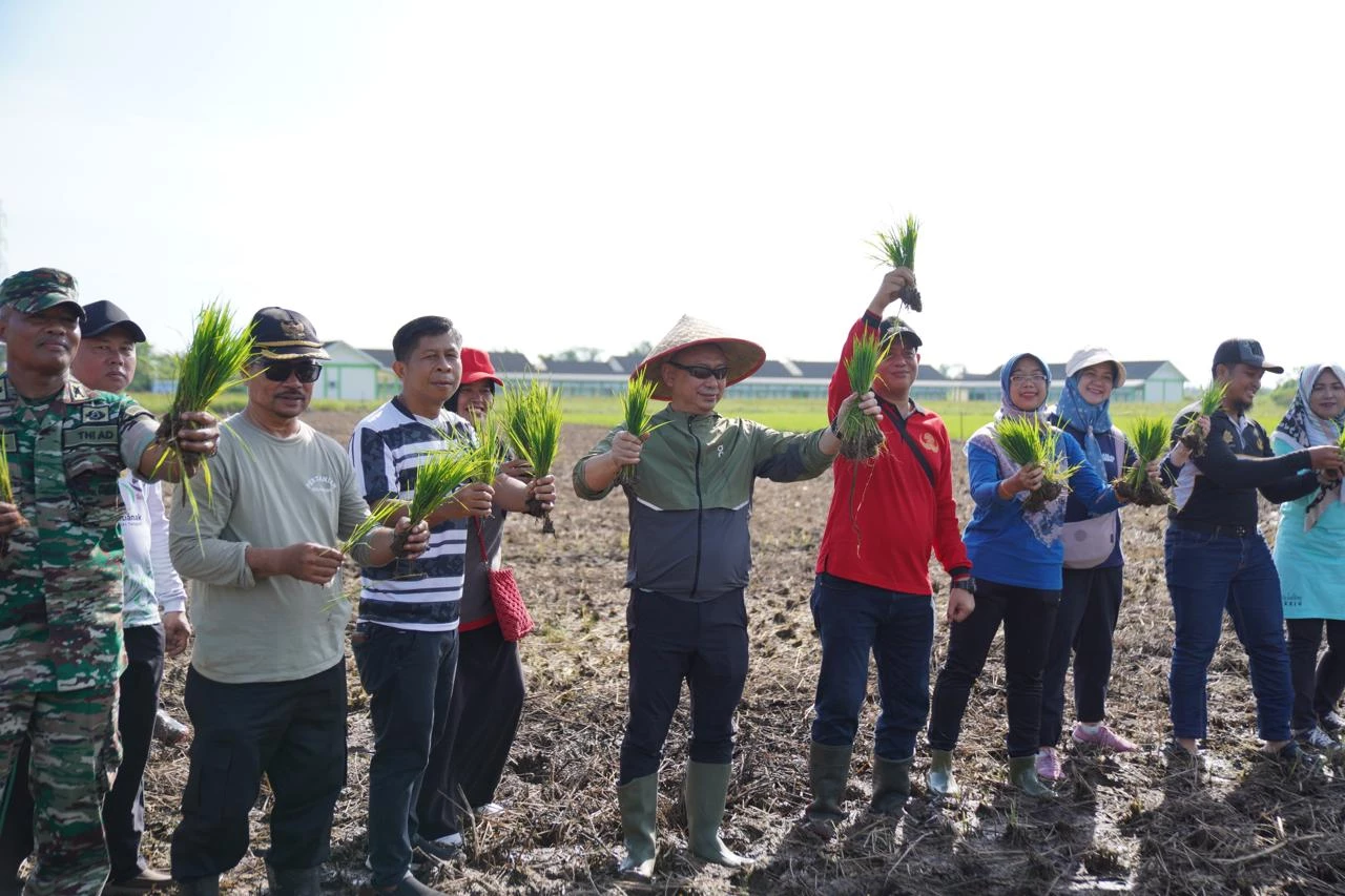 Gotong Royong Serentak, Wali Kota di Pontianak Utara, Sekda di Pontianak Barat