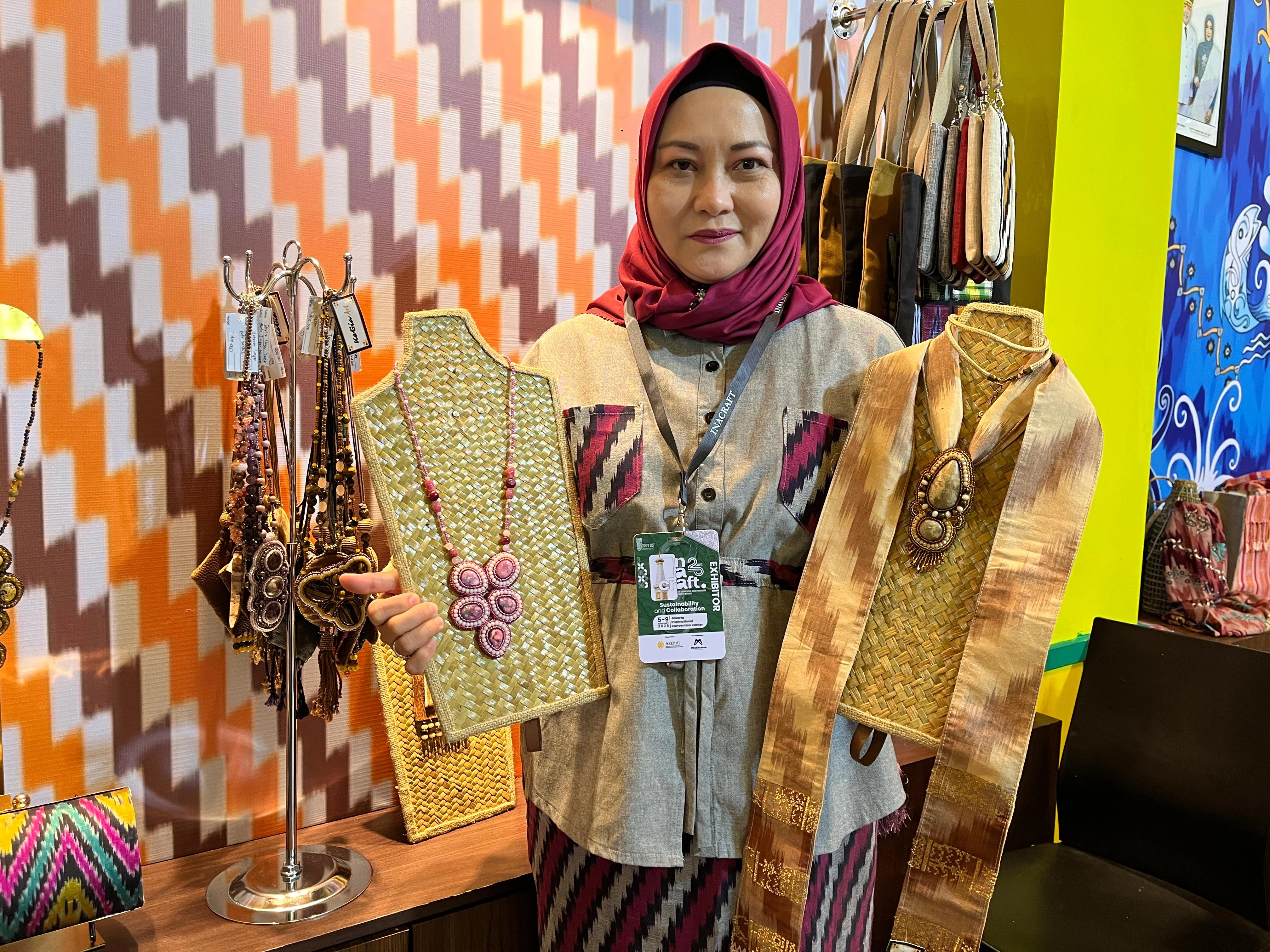 Merajut Hobi Menjadi Karya Seni, Kriya Maya Diakui Dunia