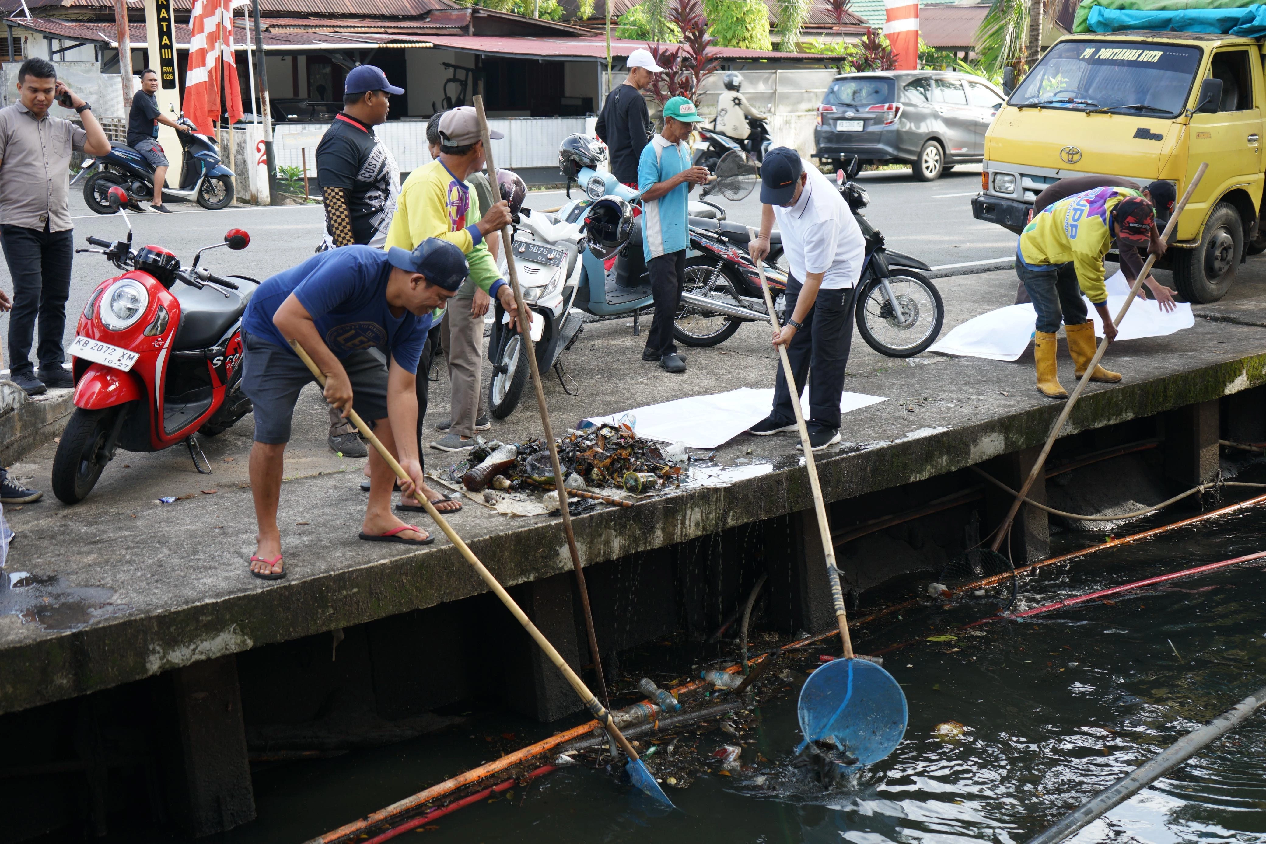 Sekda Ajak Warga Mulai Pilah Sampah dari Rumah