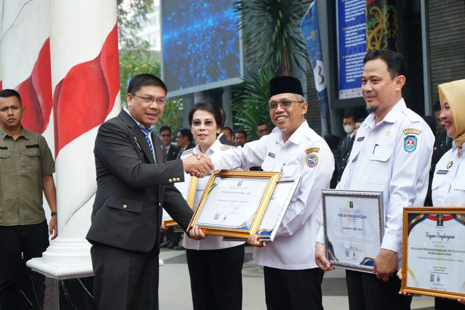 Pontianak Raih Dua Penghargaan dari Kementerian Hukum