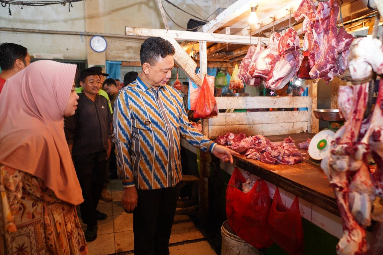 Wali Kota Cek Langsung Harga Bahan Pokok di Pasar Puring