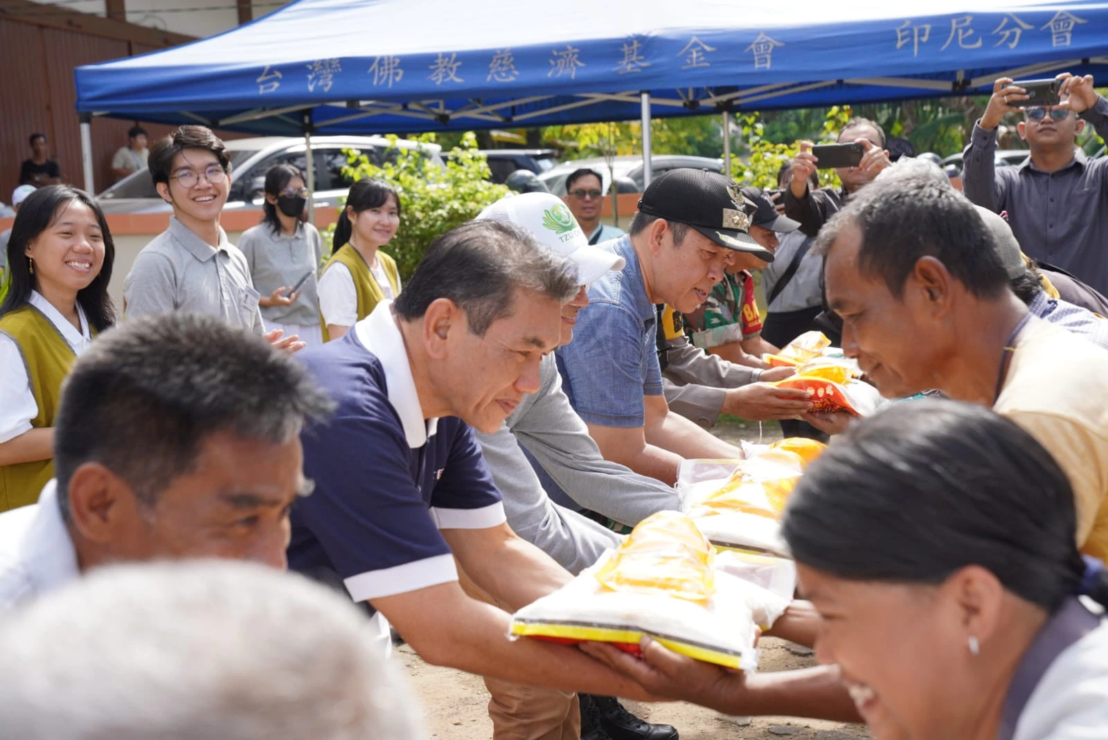 Ani Sofian Apresiasi Organisasi Bantu Warga Tidak Mampu