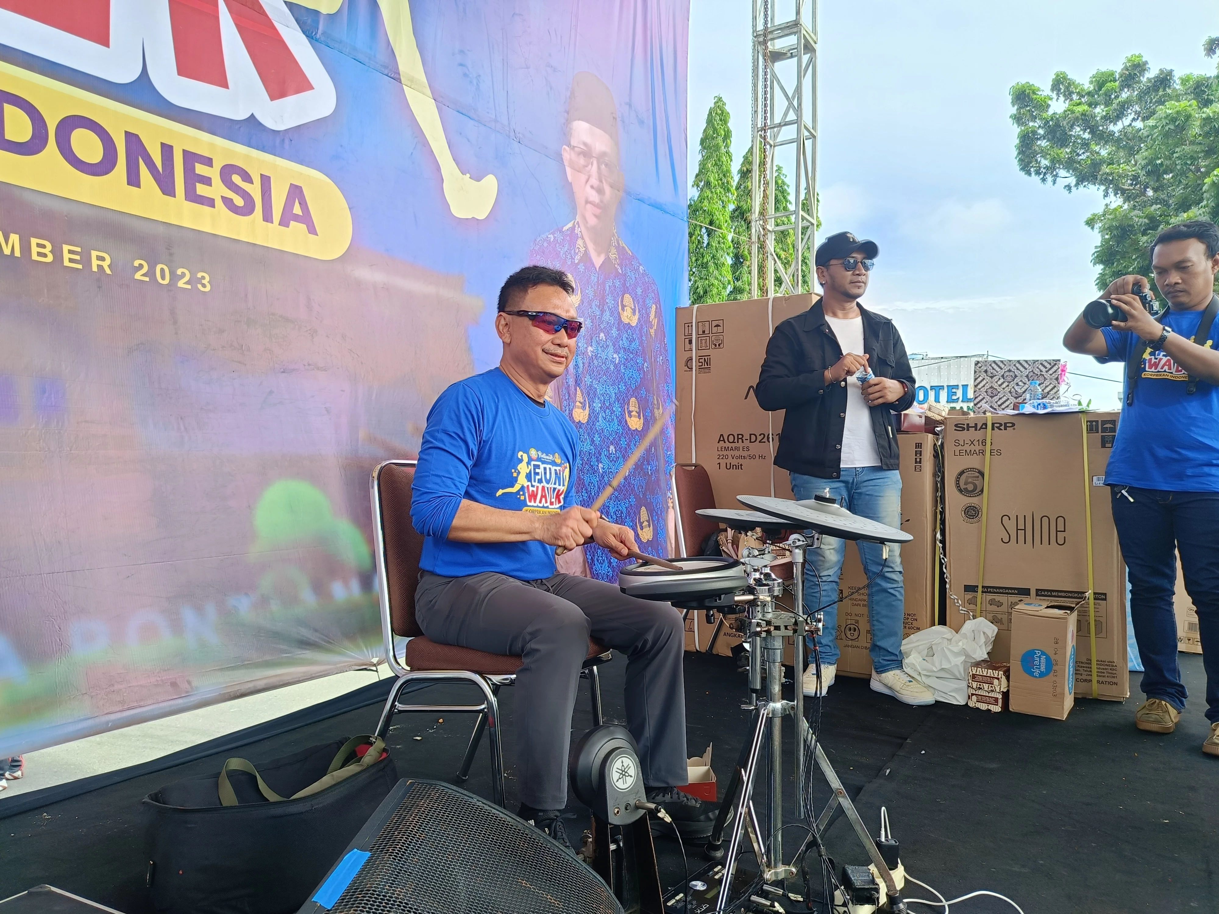 Multi Talenta, Edi Kamtono Piawai Bermain Drum