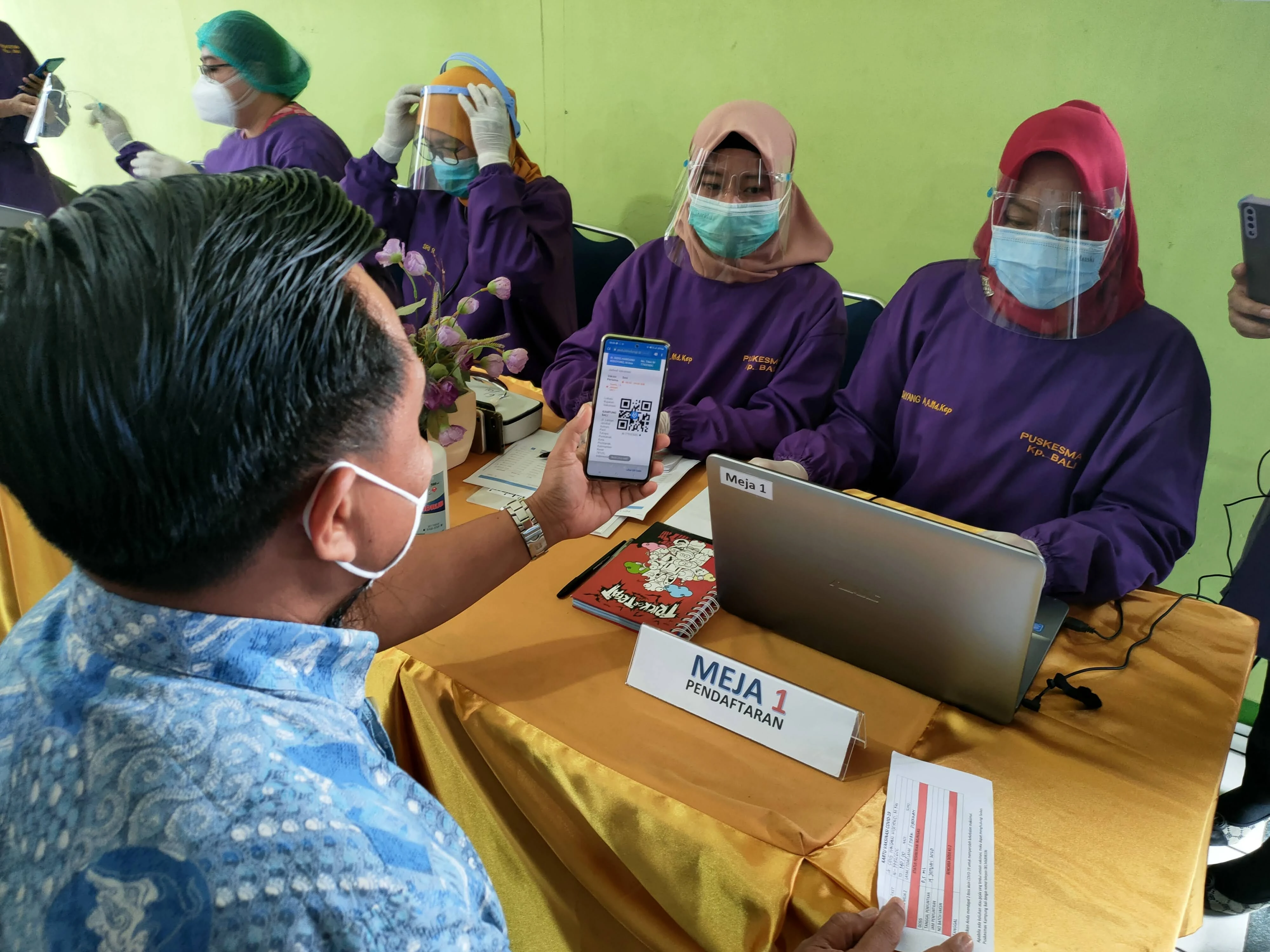 289 Nakes yang Hadir, 209 Layak Divaksin