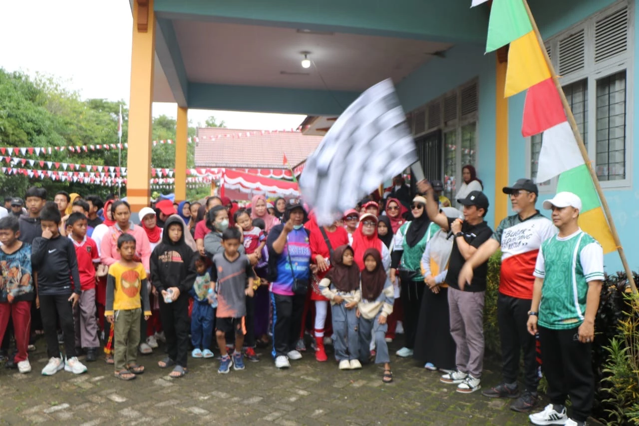 Bahasan Ajak Warga Jaga Kebersihan Lewat Jalan Sehat