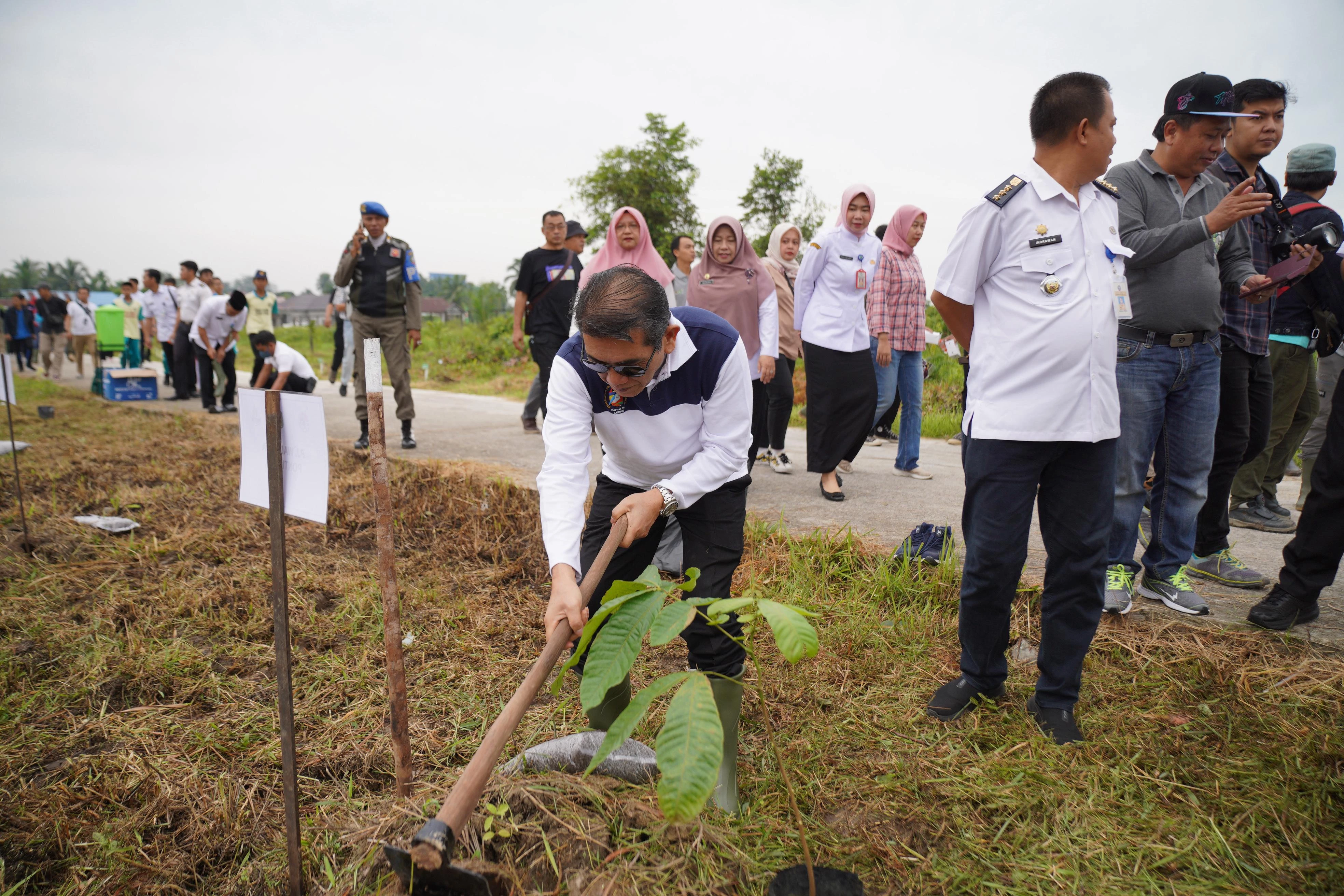 Tanam Seribu Pohon Serentak di Hari Lahan Basah Sedunia
