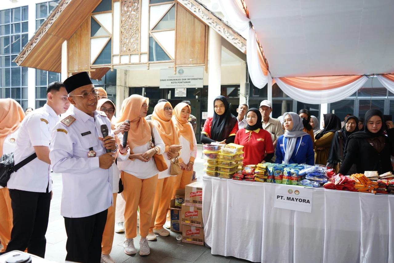 DWP Pontianak Gelar Bazar Sembako Murah