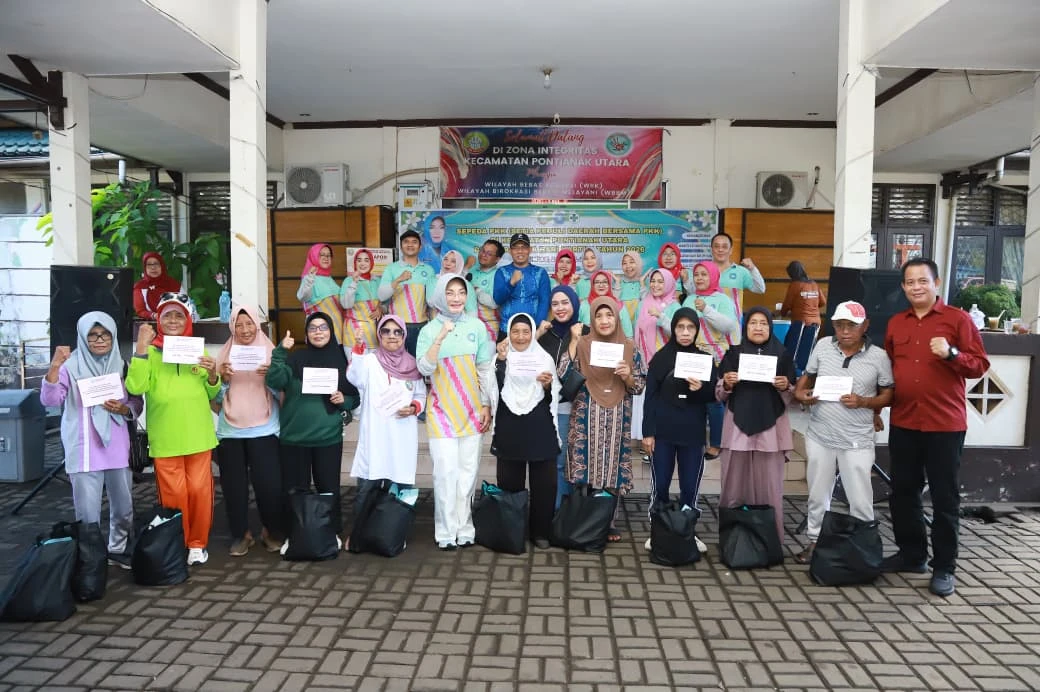 Hari Kartini, PKK Pontianak Gelar Aksi Santuni Lansia