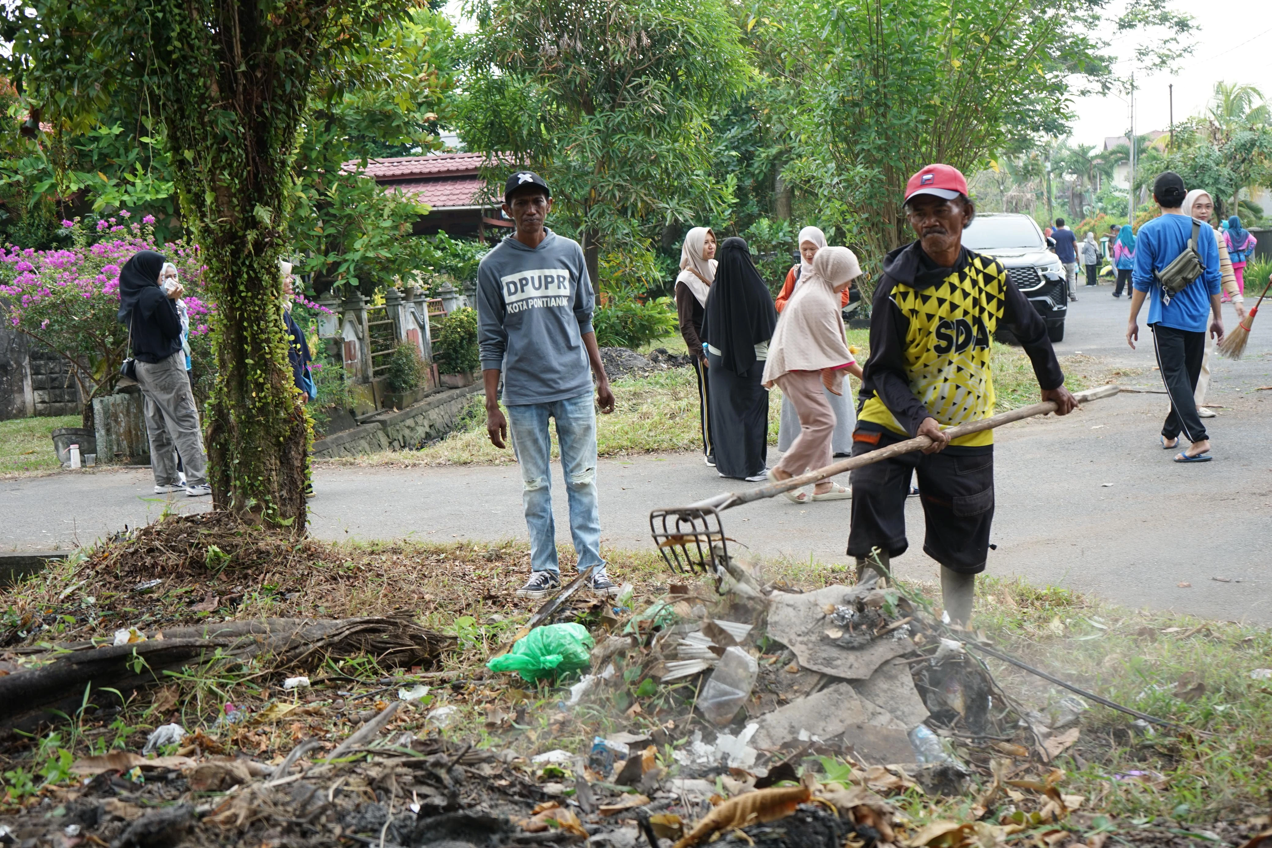 Sekda Pontianak: Gotong Royong Rutin Jaga Fungsi Saluran