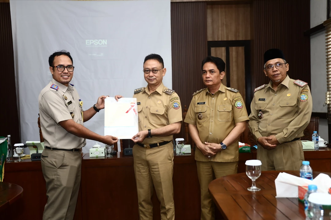 Pontianak Terima 12 Sertifikat Aset, Termasuk Lahan Sekolah Rakyat