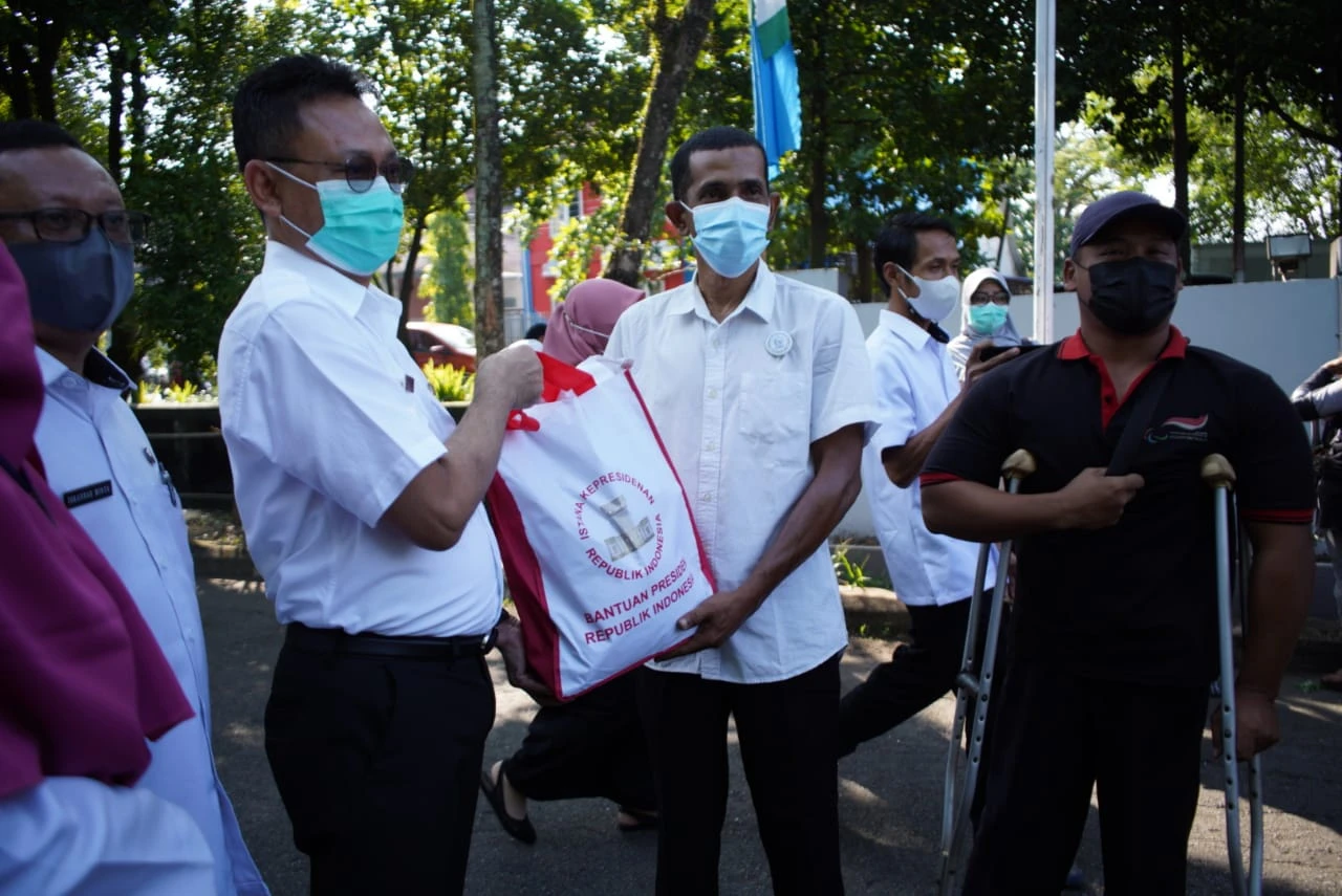 Dapat Bantuan Beras dari Presiden, Lutfi Ucap Terima Kasih