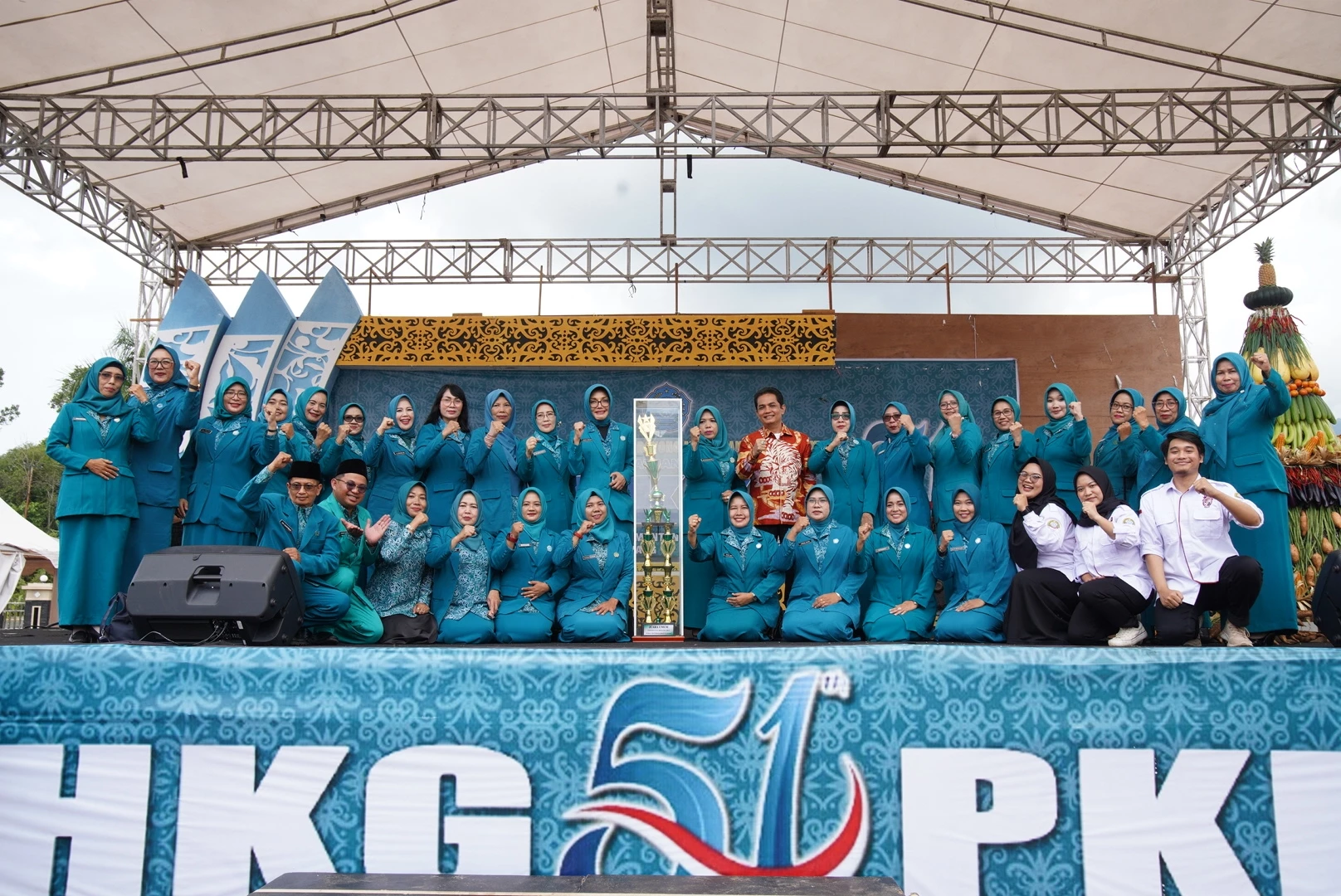 PKK Pontianak Kembali Torehkan Juara Umum HKG PKK ke-51 Tingkat Kalbar