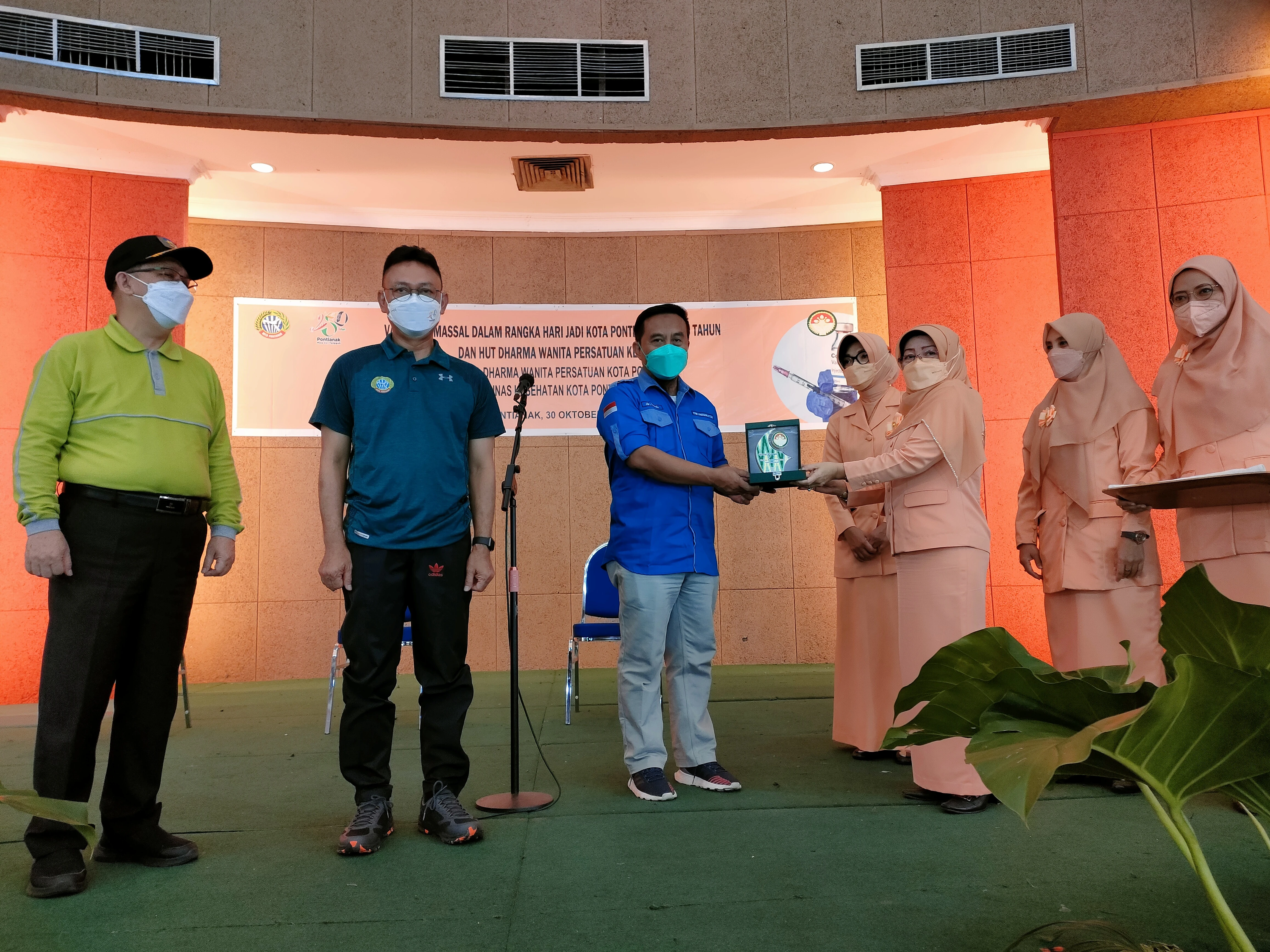 Dharma Wanita Gelar Vaksinasi Massal, Wako Edi : 'Ayo Vaksin, Pontianak Sehat'