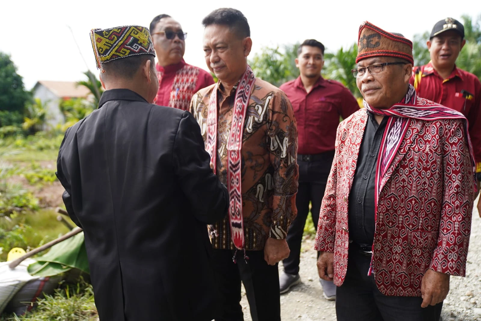 Wako Dukung Pembangunan Rumah Radakng Samilik