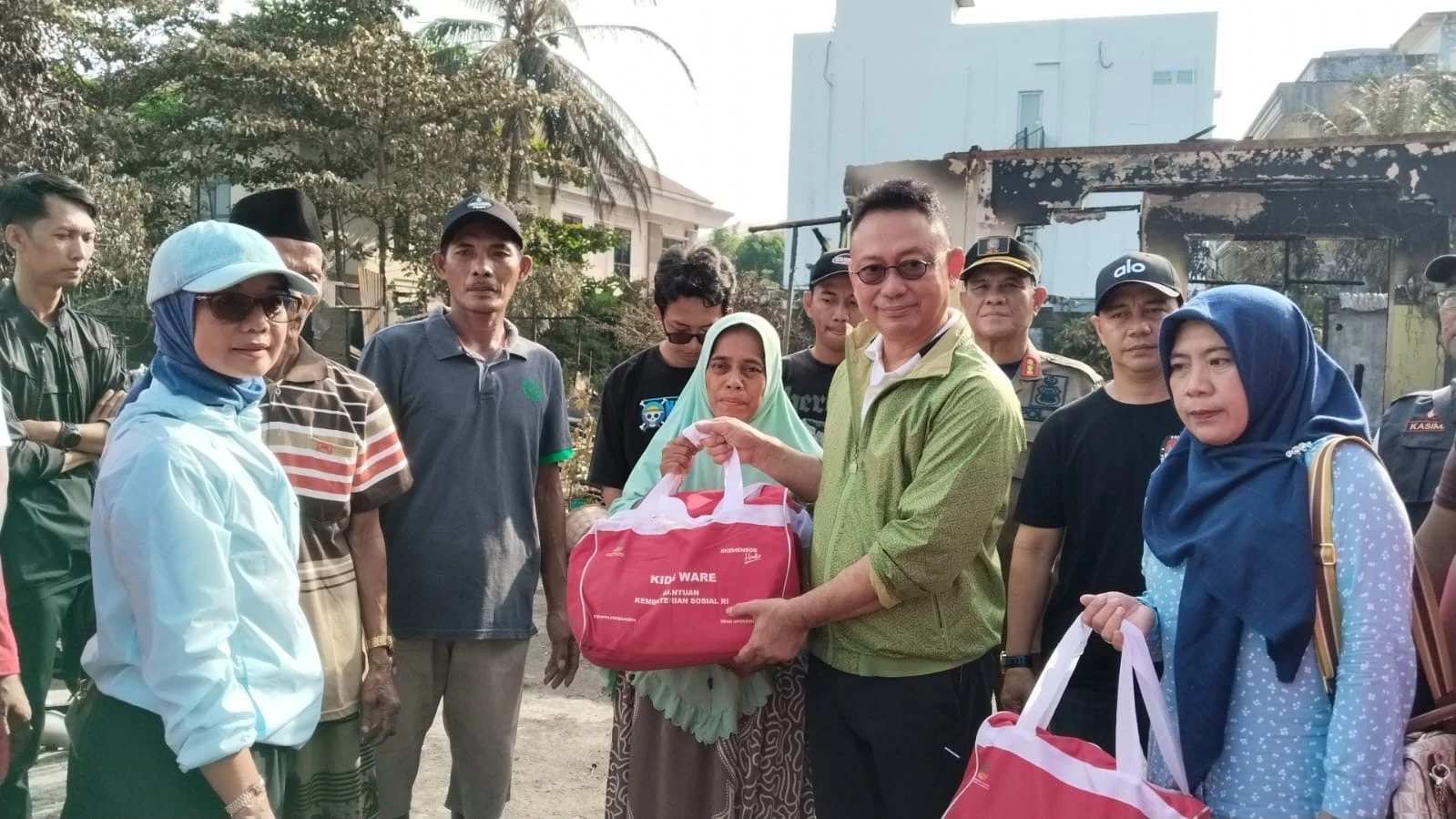 Pemkot Pontianak Gerak Cepat Bantu Korban Kebakaran di Paris 2