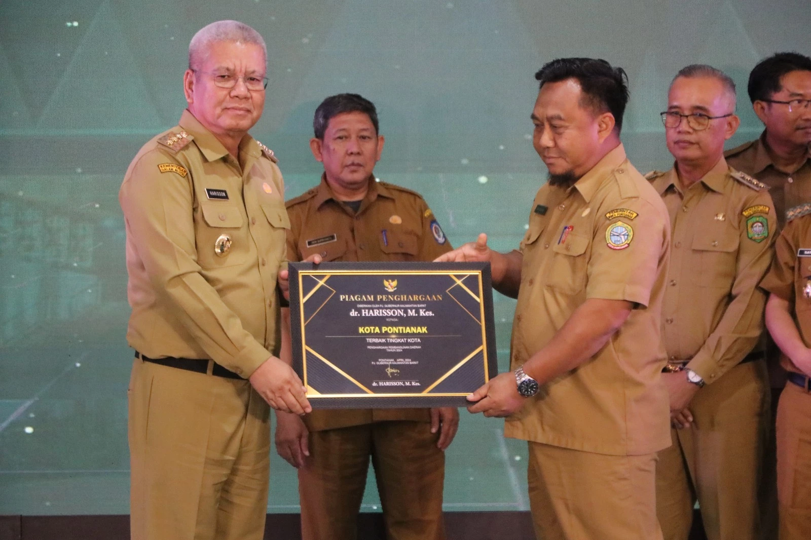 Pontianak Sabet Penghargaan Pembangunan Kota Terbaik