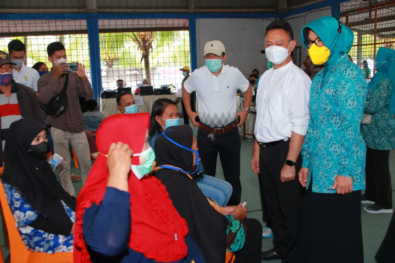 TP PKK Pontianak Gelar Vaksinasi Massal Terapkan Metode Jemput Bola